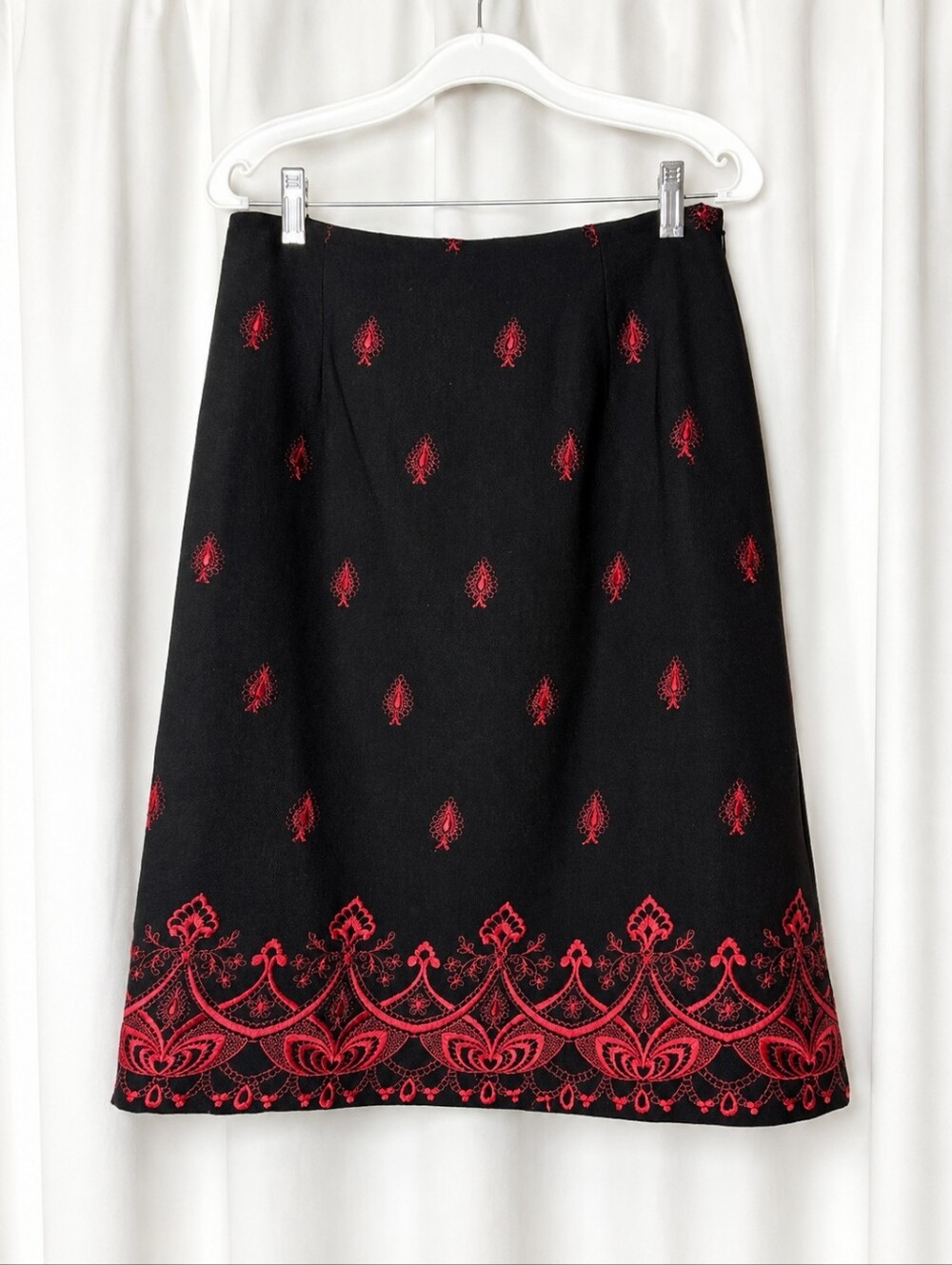 Oscar De la Renta Wool Blend Black Red Embroidery A-Line Baroque Designer Skirt